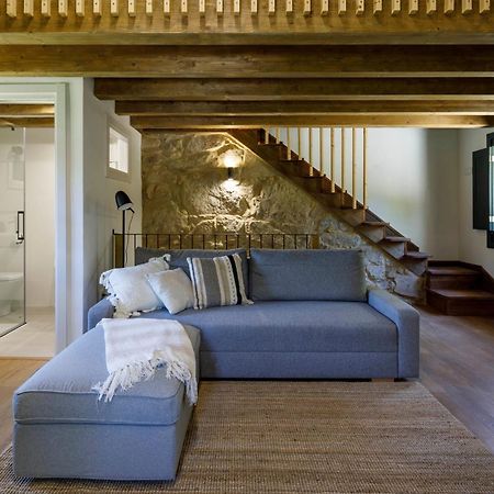 Hermoso Molino Restaurado A Pie Del Rio En Vigo Esterno foto